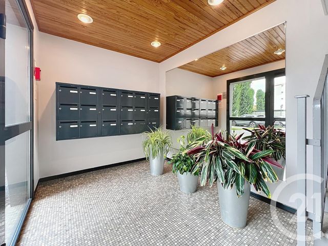 Appartement T4 à vendre - 4 pièces - 76,48 m2 - Reims - 51 - CHAMPAGNE-ARDENNE