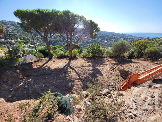 Terrain &agrave; vendre - 1913 m2 - Roquebrune Sur Argens - 83 - PROVENCE-ALPES-COTE-D-AZUR