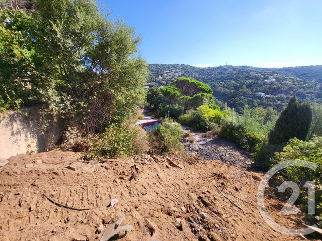 Terrain &agrave; vendre - 1913 m2 - Roquebrune Sur Argens - 83 - PROVENCE-ALPES-COTE-D-AZUR
