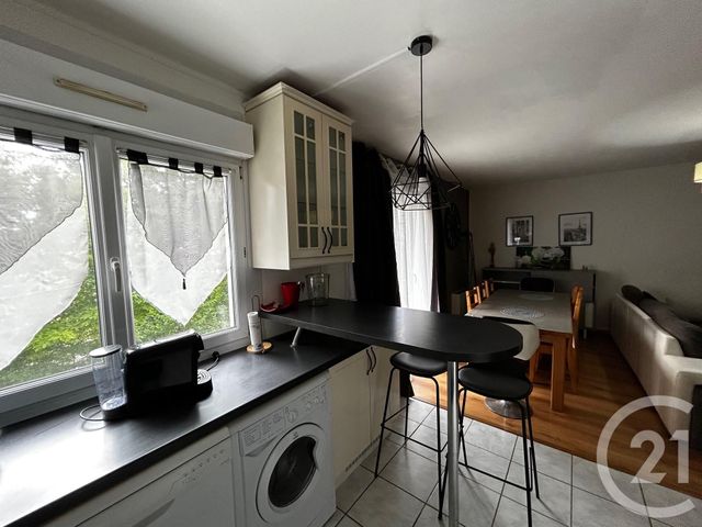 Appartement F3 à louer - 3 pièces - 59,65 m2 - Reims - 51 - CHAMPAGNE-ARDENNE