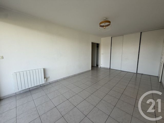 Appartement F2 &agrave; louer - 2 pi&egrave;ces - 59,52 m2 - Reims - 51 - CHAMPAGNE-ARDENNE