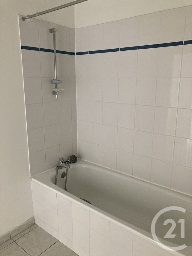 Appartement F3 à louer - 3 pièces - 59,52 m2 - Reims - 51 - CHAMPAGNE-ARDENNE