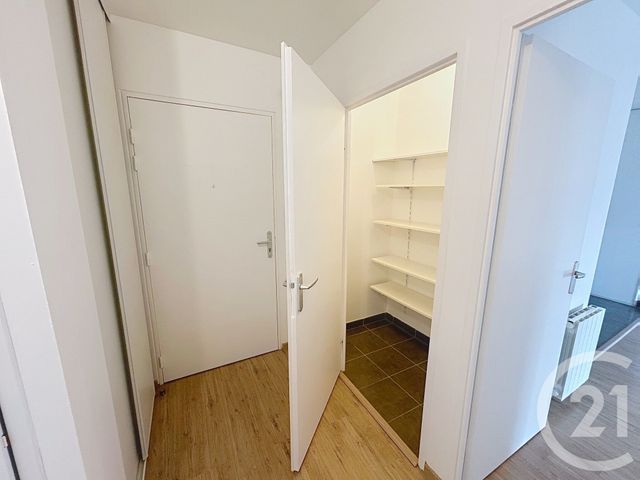 Appartement T3 à louer - 3 pièces - 62,90 m2 - Reims - 51 - CHAMPAGNE-ARDENNE