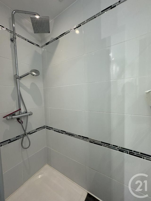 Appartement F1 à louer - 1 pièce - 18 m2 - Reims - 51 - CHAMPAGNE-ARDENNE