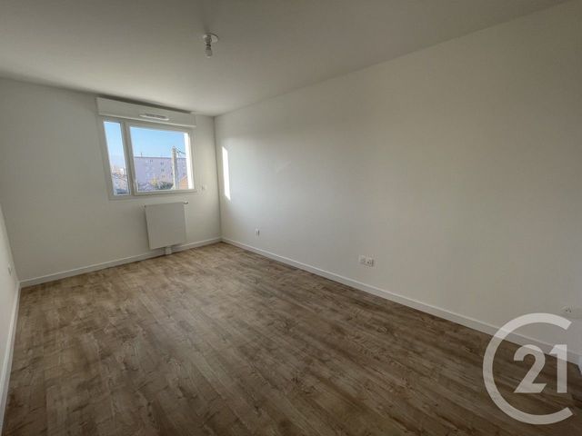 Appartement T3 à louer - 3 pièces - 66,60 m2 - Reims - 51 - CHAMPAGNE-ARDENNE