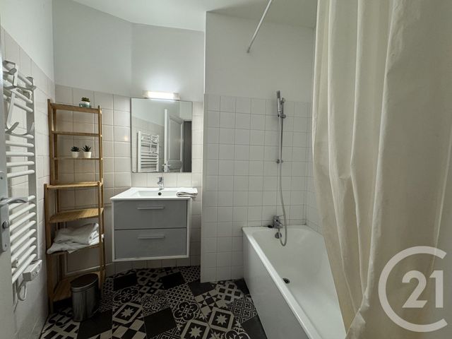 Appartement F4 &agrave; louer - 4 pi&egrave;ces - 79,21 m2 - Reims - 51 - CHAMPAGNE-ARDENNE