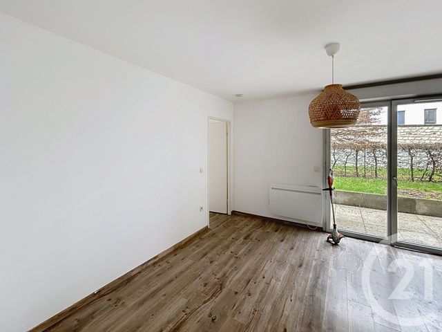 Appartement T2 &agrave; louer - 2 pi&egrave;ces - 41 m2 - Reims - 51 - CHAMPAGNE-ARDENNE