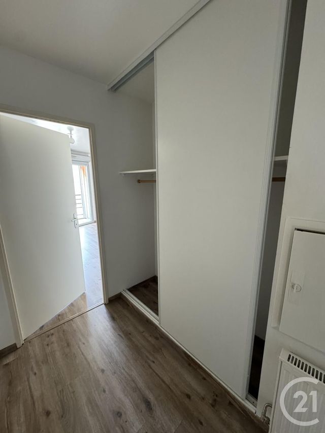 Appartement F2 &agrave; louer - 2 pi&egrave;ces - 42 m2 - Reims - 51 - CHAMPAGNE-ARDENNE