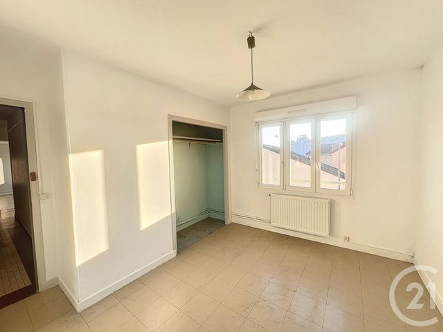Appartement &agrave; louer - 3 pi&egrave;ces - 57 m2 - Reims - 51 - CHAMPAGNE-ARDENNE