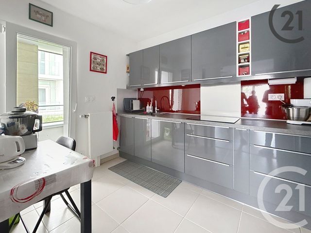 Appartement T3 &agrave; louer - 3 pi&egrave;ces - 74 m2 - Reims - 51 - CHAMPAGNE-ARDENNE