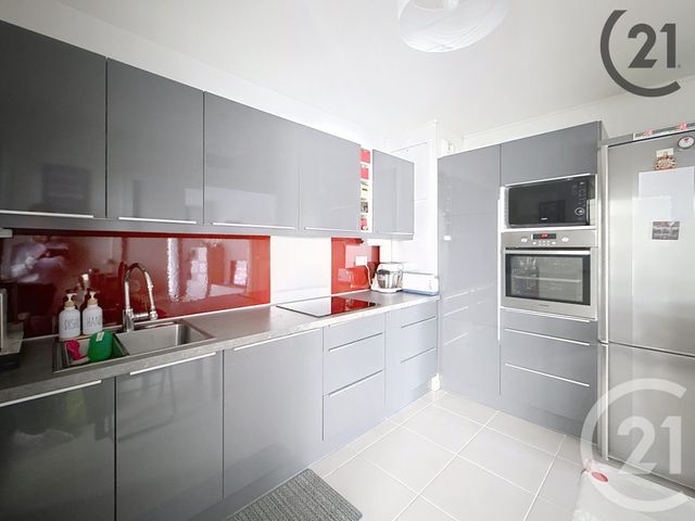 Appartement T3 &agrave; louer - 3 pi&egrave;ces - 74 m2 - Reims - 51 - CHAMPAGNE-ARDENNE