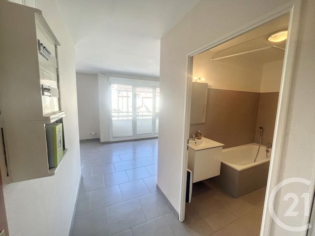 Appartement F1 &agrave; louer - 1 pi&egrave;ce - 27,49 m2 - Reims - 51 - CHAMPAGNE-ARDENNE