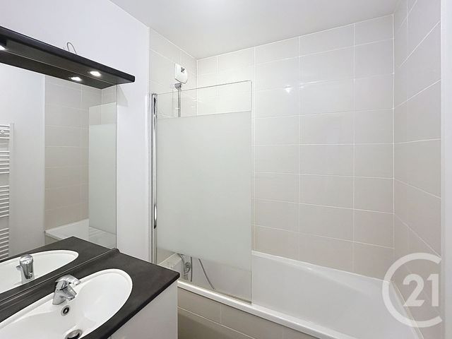 Appartement F3 &agrave; louer - 3 pi&egrave;ces - 66,65 m2 - Reims - 51 - CHAMPAGNE-ARDENNE