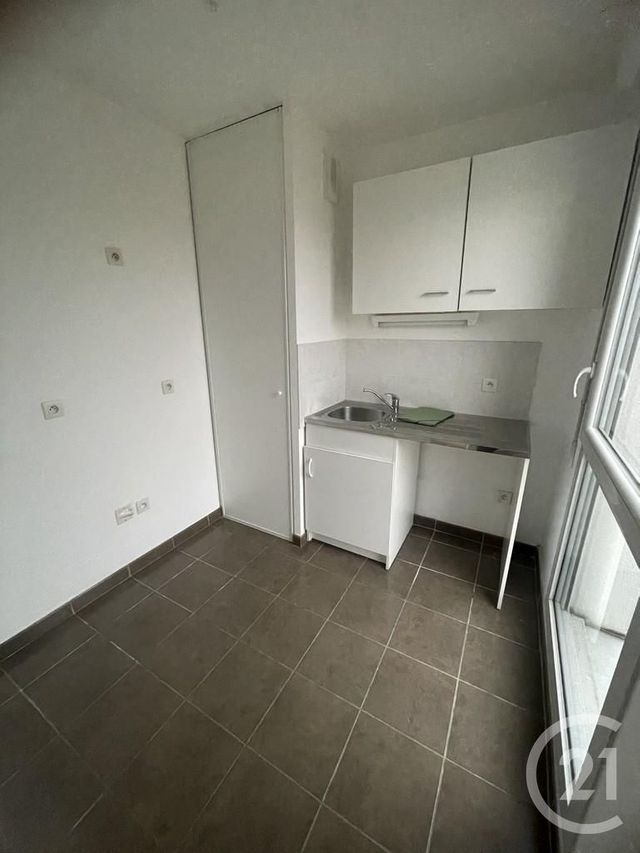 Appartement F2 &agrave; louer - 2 pi&egrave;ces - 40 m2 - Reims - 51 - CHAMPAGNE-ARDENNE