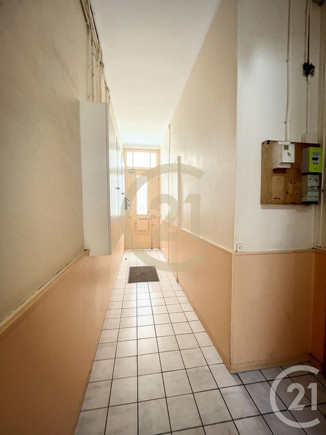 Appartement Studio &agrave; louer - 1 pi&egrave;ce - 29 m2 - Reims - 51 - CHAMPAGNE-ARDENNE