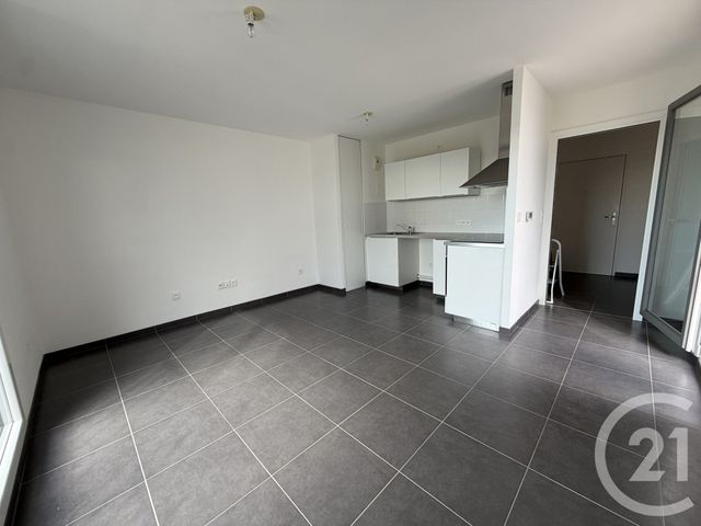 Appartement F2 &agrave; louer - 2 pi&egrave;ces - 43,90 m2 - Bezannes - 51 - CHAMPAGNE-ARDENNE