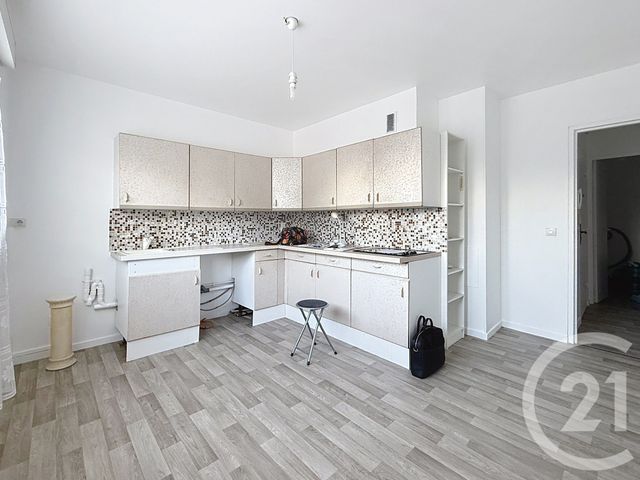 Appartement T2 &agrave; louer - 2 pi&egrave;ces - 59,54 m2 - Reims - 51 - CHAMPAGNE-ARDENNE