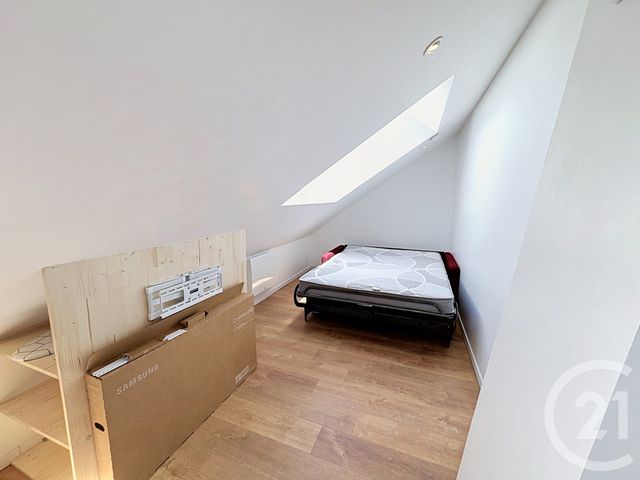 Appartement T1 &agrave; louer - 1 pi&egrave;ce - 14,10 m2 - Reims - 51 - CHAMPAGNE-ARDENNE