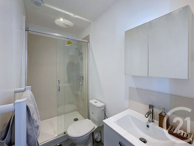 Appartement T2 &agrave; louer - 2 pi&egrave;ces - 27,77 m2 - Reims - 51 - CHAMPAGNE-ARDENNE