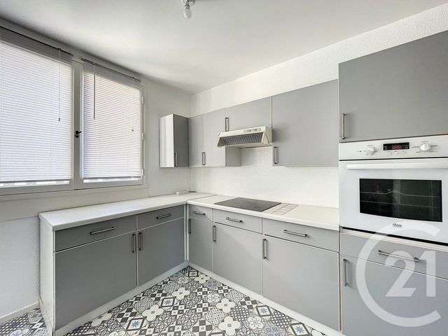 Appartement F3 &agrave; louer - 3 pi&egrave;ces - 75,64 m2 - Reims - 51 - CHAMPAGNE-ARDENNE