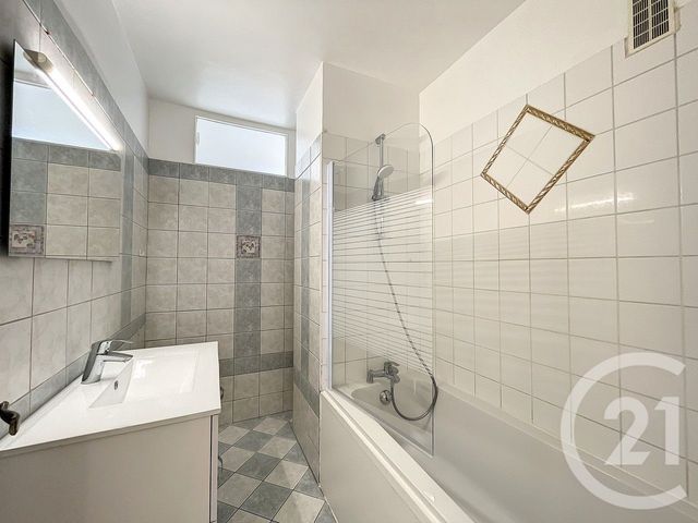 Appartement F3 &agrave; louer - 3 pi&egrave;ces - 75,64 m2 - Reims - 51 - CHAMPAGNE-ARDENNE