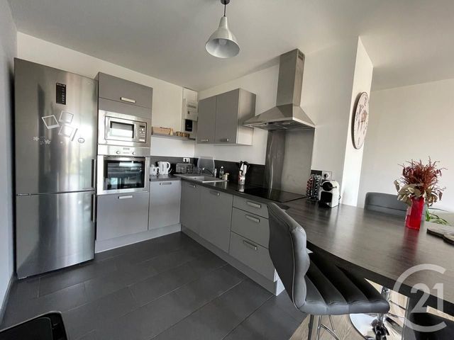 Appartement F3 &agrave; louer - 3 pi&egrave;ces - 56,35 m2 - Reims - 51 - CHAMPAGNE-ARDENNE