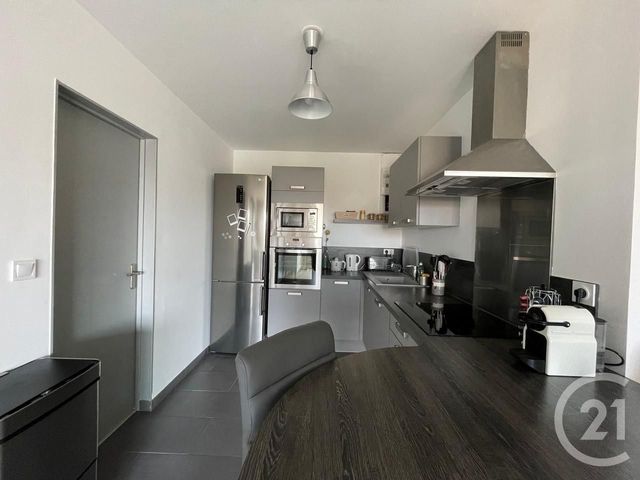 Appartement F3 &agrave; louer - 3 pi&egrave;ces - 56,35 m2 - Reims - 51 - CHAMPAGNE-ARDENNE