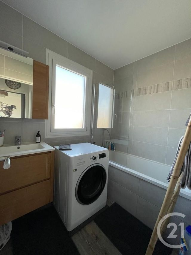 Appartement F3 &agrave; louer - 3 pi&egrave;ces - 56,35 m2 - Reims - 51 - CHAMPAGNE-ARDENNE
