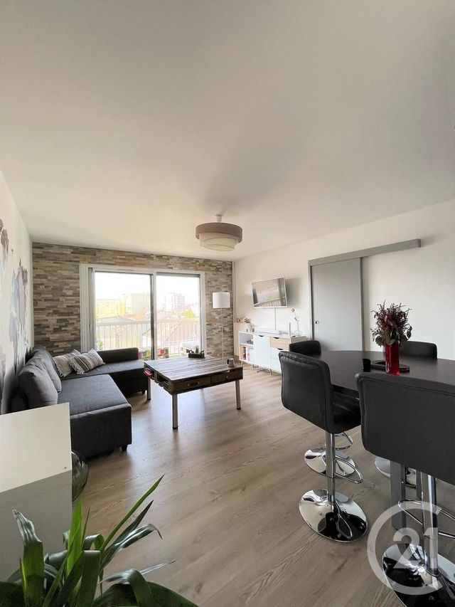 Appartement F3 &agrave; louer - 3 pi&egrave;ces - 56,35 m2 - Reims - 51 - CHAMPAGNE-ARDENNE