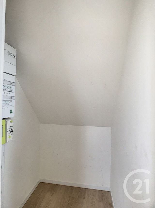 Appartement T1 &agrave; louer - 1 pi&egrave;ce - 17,60 m2 - Reims - 51 - CHAMPAGNE-ARDENNE