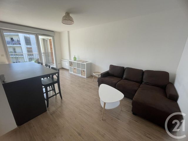 Appartement F3 &agrave; louer - 3 pi&egrave;ces - 66,27 m2 - Reims - 51 - CHAMPAGNE-ARDENNE