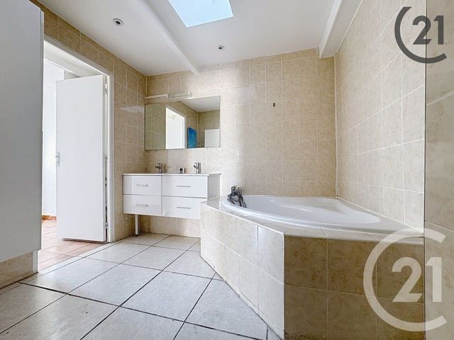 Maison &agrave; louer - 5 pi&egrave;ces - 75,50 m2 - Reims - 51 - CHAMPAGNE-ARDENNE