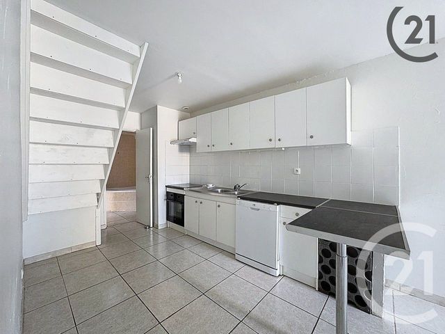 Maison &agrave; louer - 5 pi&egrave;ces - 75,50 m2 - Reims - 51 - CHAMPAGNE-ARDENNE