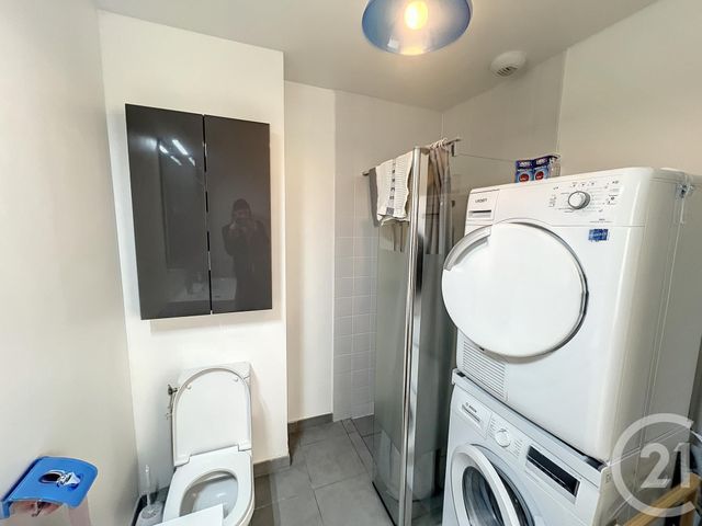 Appartement T2 &agrave; louer - 2 pi&egrave;ces - 50 m2 - Reims - 51 - CHAMPAGNE-ARDENNE