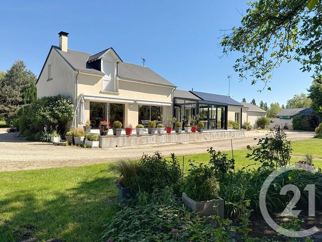 Maison &agrave; vendre - 6 pi&egrave;ces - 231,20 m2 - La Ferte St Cyr - 41 - CENTRE