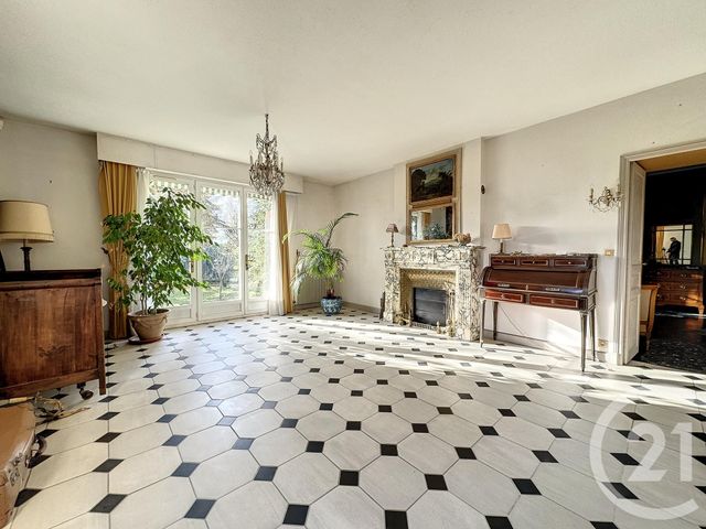 Maison à vendre - 6 pièces - 223 m2 - Romorantin Lanthenay - 41 - CENTRE