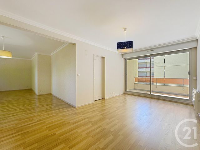 Appartement F3 à vendre - 3 pièces - 83,88 m2 - Romorantin Lanthenay - 41 - CENTRE