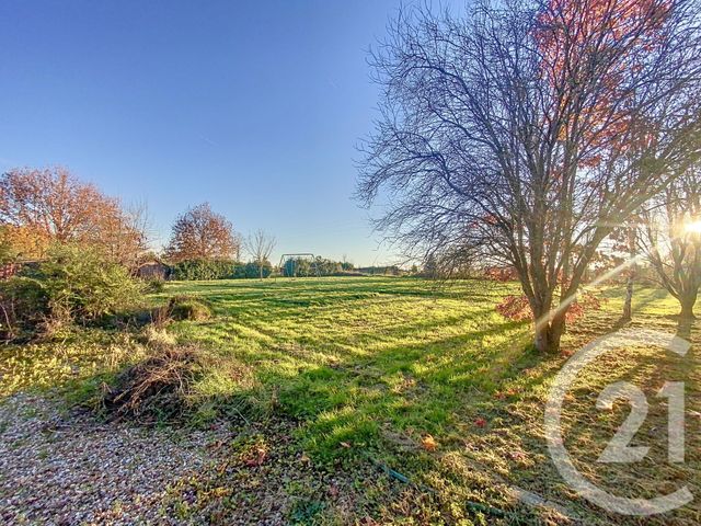 Maison à vendre - 7 pièces - 165 m2 - Dun Le Poelier - 36 - CENTRE