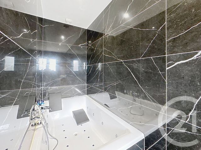 Maison &agrave; vendre - 8 pi&egrave;ces - 207,30 m2 - Romorantin Lanthenay - 41 - CENTRE