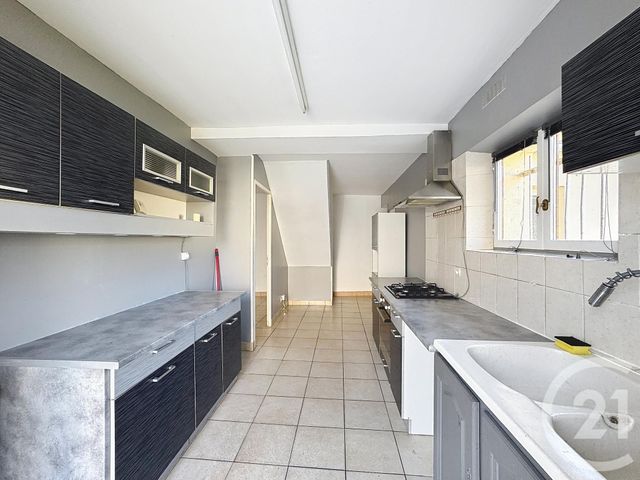 Maison &agrave; louer - 4 pi&egrave;ces - 79 m2 - Romorantin Lanthenay - 41 - CENTRE