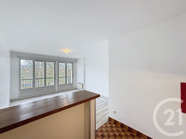 Appartement Studio &agrave; louer - 1 pi&egrave;ce - 34,97 m2 - Romorantin Lanthenay - 41 - CENTRE