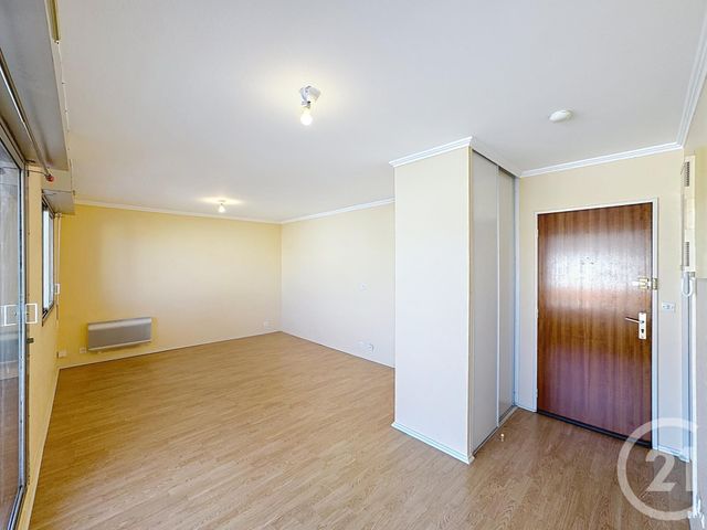 Appartement Studio &agrave; louer - 1 pi&egrave;ce - 34 m2 - Romorantin Lanthenay - 41 - CENTRE