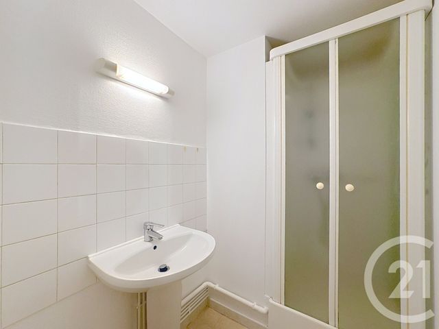 Appartement F3 &agrave; louer - 3 pi&egrave;ces - 45 m2 - Romorantin Lanthenay - 41 - CENTRE