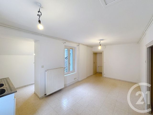 Appartement F3 &agrave; louer - 3 pi&egrave;ces - 45 m2 - Romorantin Lanthenay - 41 - CENTRE