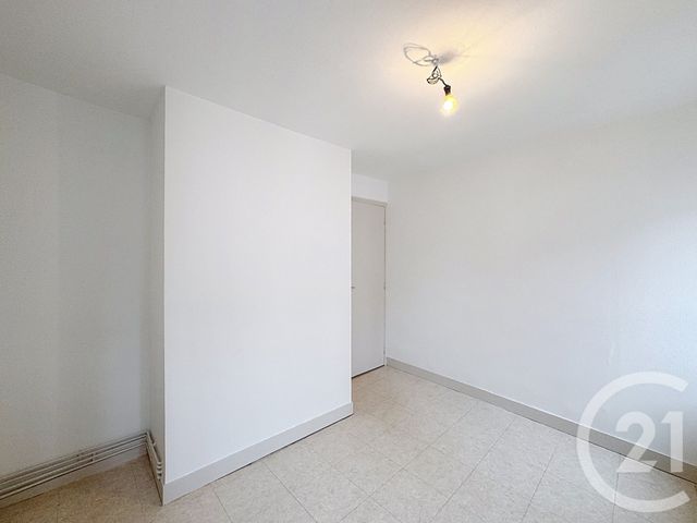 Appartement F3 &agrave; louer - 3 pi&egrave;ces - 45 m2 - Romorantin Lanthenay - 41 - CENTRE