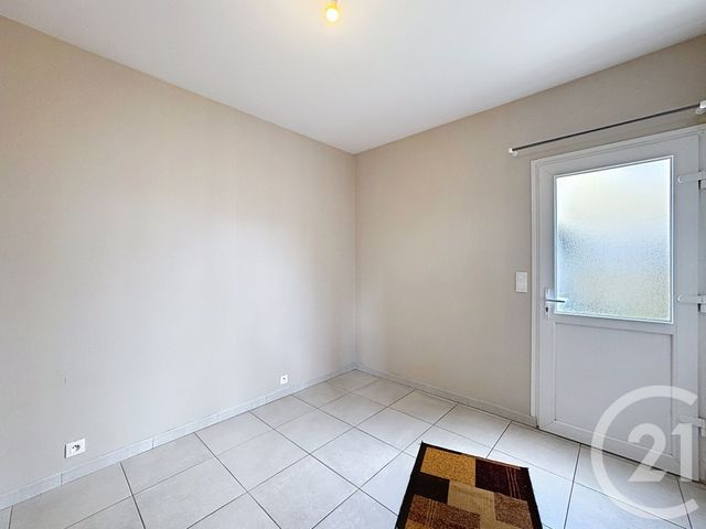 Maison &agrave; louer - 2 pi&egrave;ces - 39 m2 - Romorantin Lanthenay - 41 - CENTRE