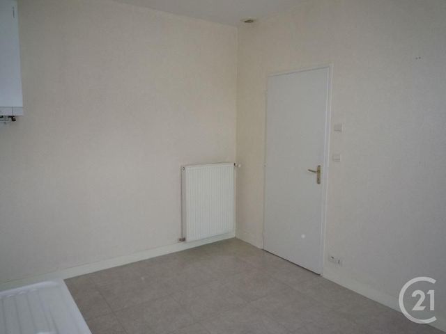 Appartement F4 &agrave; louer - 4 pi&egrave;ces - 78 m2 - Romorantin Lanthenay - 41 - CENTRE
