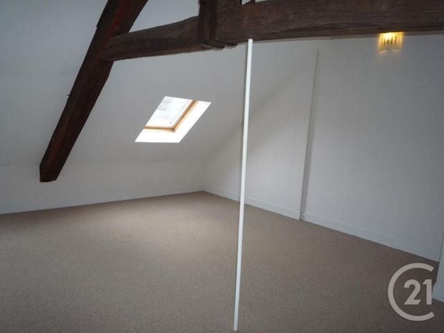 Appartement F4 &agrave; louer - 4 pi&egrave;ces - 78 m2 - Romorantin Lanthenay - 41 - CENTRE