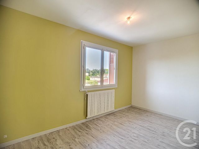 Maison &agrave; louer - 4 pi&egrave;ces - 81 m2 - Romorantin Lanthenay - 41 - CENTRE