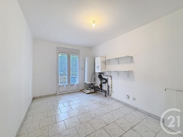 Maison &agrave; louer - 6 pi&egrave;ces - 225 m2 - Gievres - 41 - CENTRE